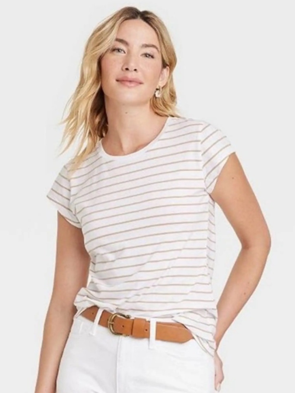 Universal Thread Women’s Tee 🤎